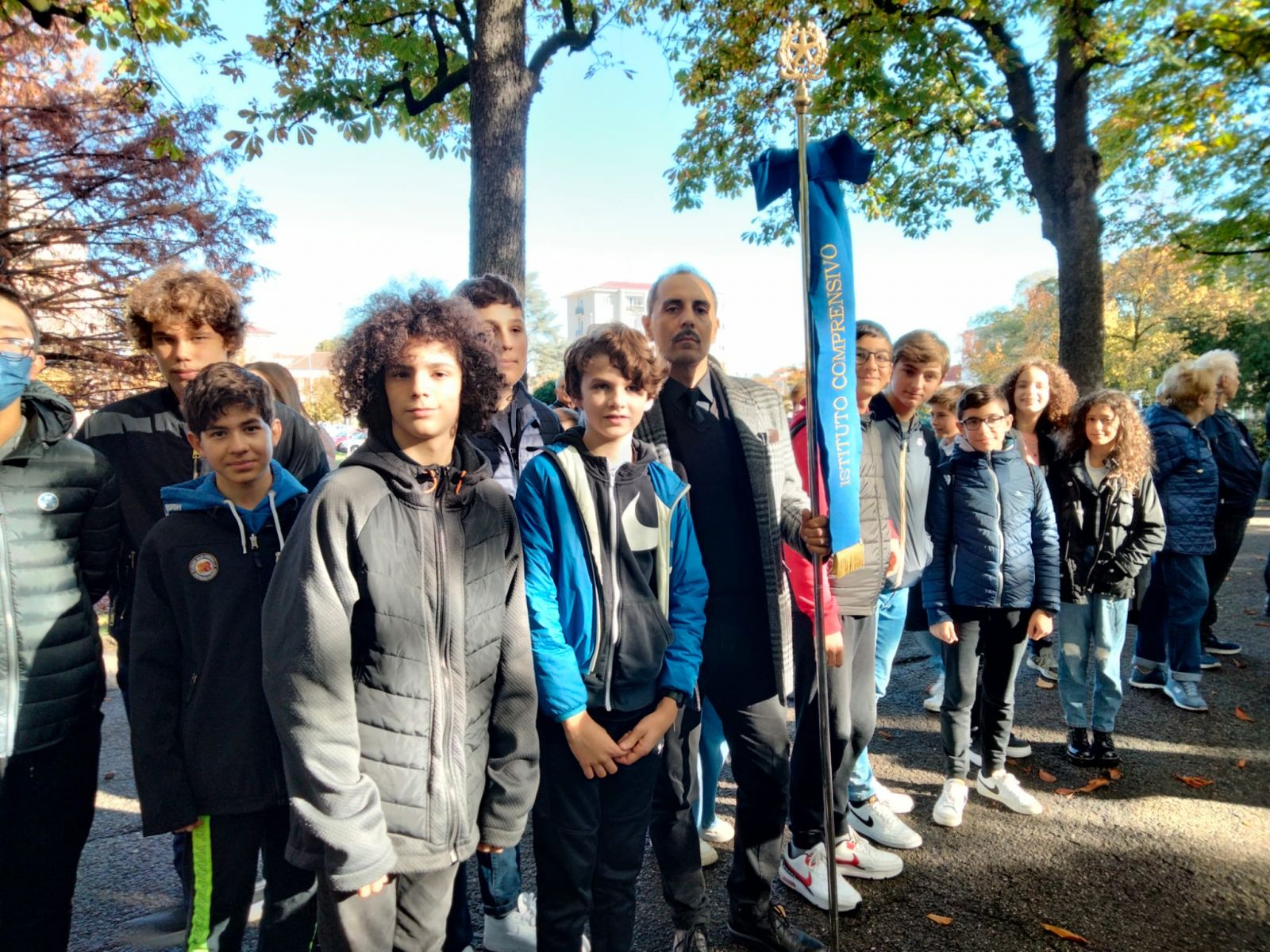 La scuola media Dante Alighieri alla commemorazione del IV Novembre